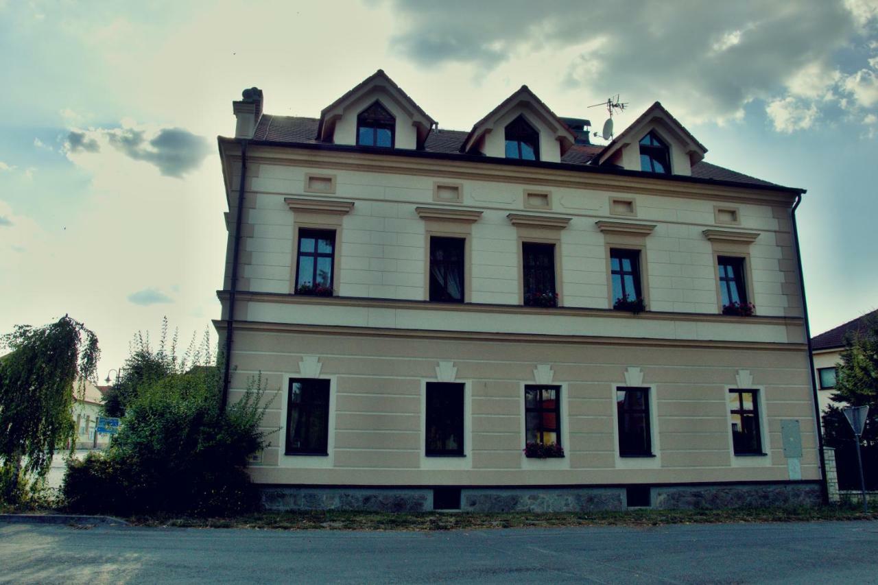 Penzion Haydnuv Dum Dolni Lukavice Exterior photo